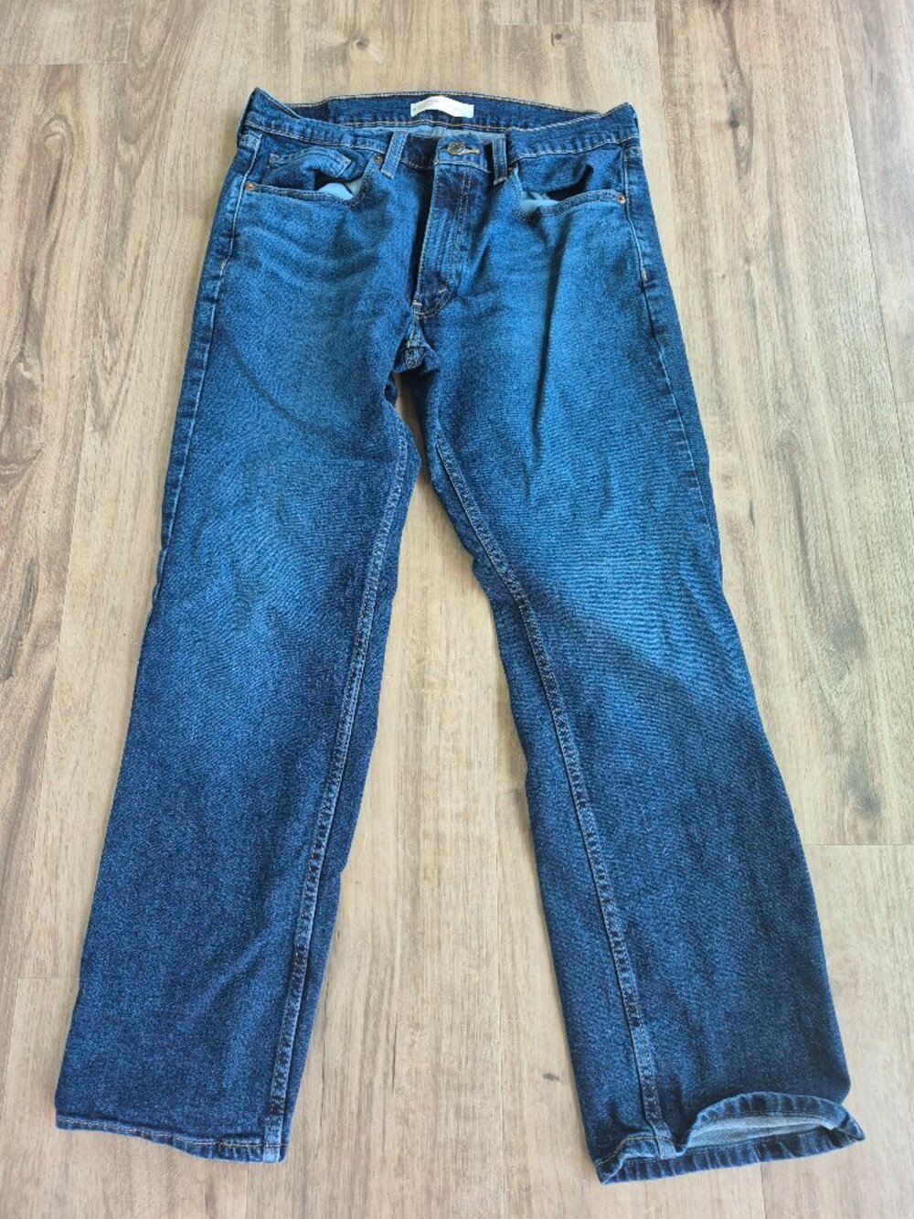 Levis Strauss Signature Relaxed Fit
